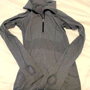 Lululemon long sleeve wicking layer